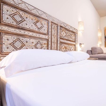 Tarifa Suites By Qhotels Exterior photo