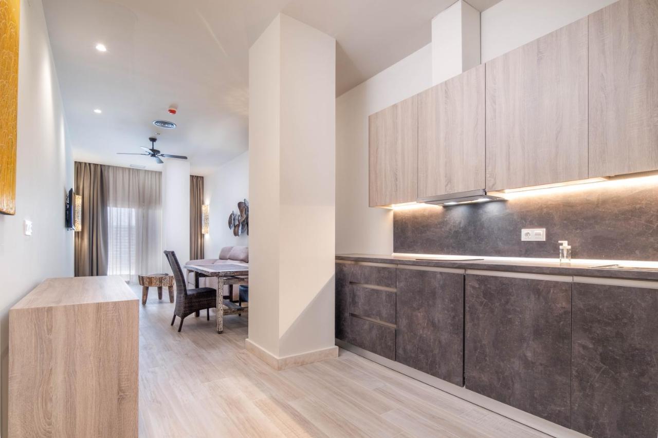 Tarifa Suites By Qhotels Exterior photo