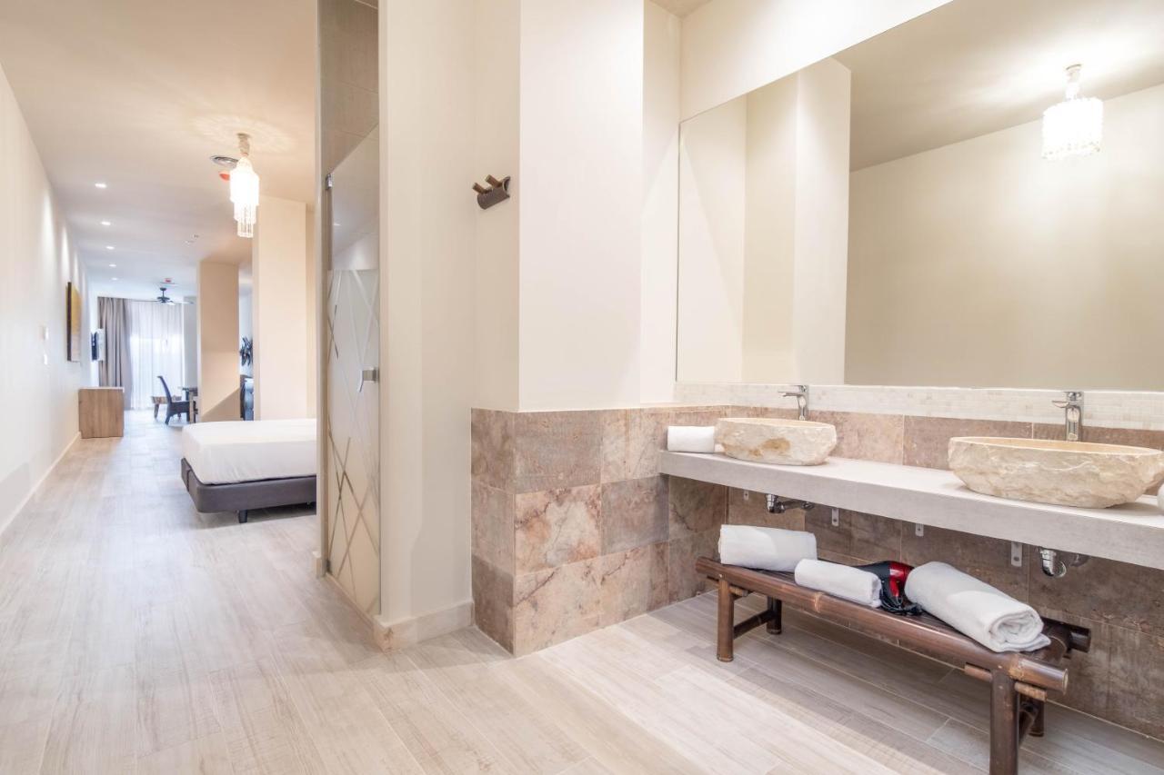 Tarifa Suites By Qhotels Exterior photo