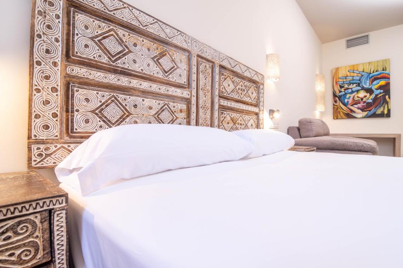 Tarifa Suites By Qhotels Exterior photo