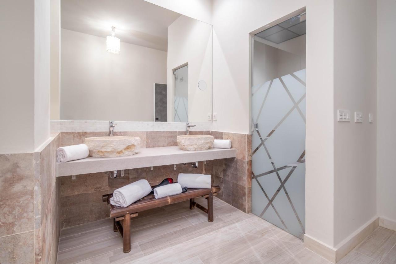 Tarifa Suites By Qhotels Exterior photo
